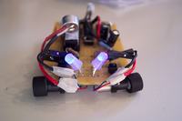 Prosty, miniaturowy robot dla początkujących amatorów elektroniki