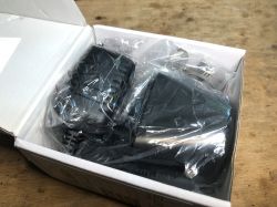 Contents of Jinvoo SM-AW713 Set Box with Jinvoo SM-AW713 valve controller set and accessories.