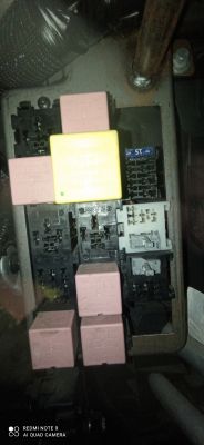 Renault Trafic 2010 r.: Szukam rozpiski skrzynki z przekaźnikami i bezpiecznikami