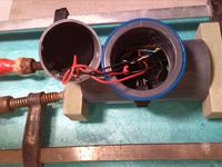 Przenośny głośnik Bluetooth wykonany z trójnika PCV