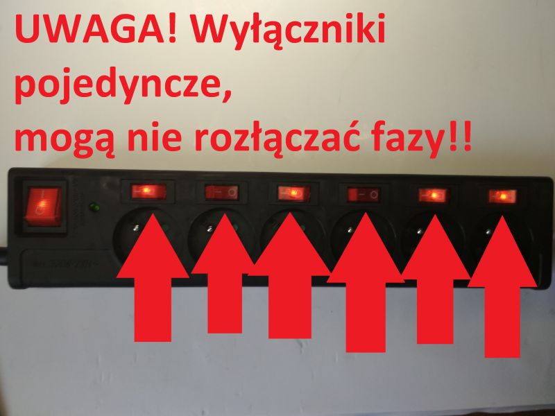 Wnętrze listwy antyprzepięciowej Hama z wyłącznikami gniazd Wnętrze listwy antyprzepięciowej Hama z wyłącznikami gniazd