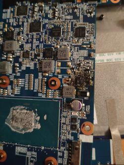 Medion Erazer X7843 - Zwarcie przez uszkodzony kabel. Próba ustalenia co może by