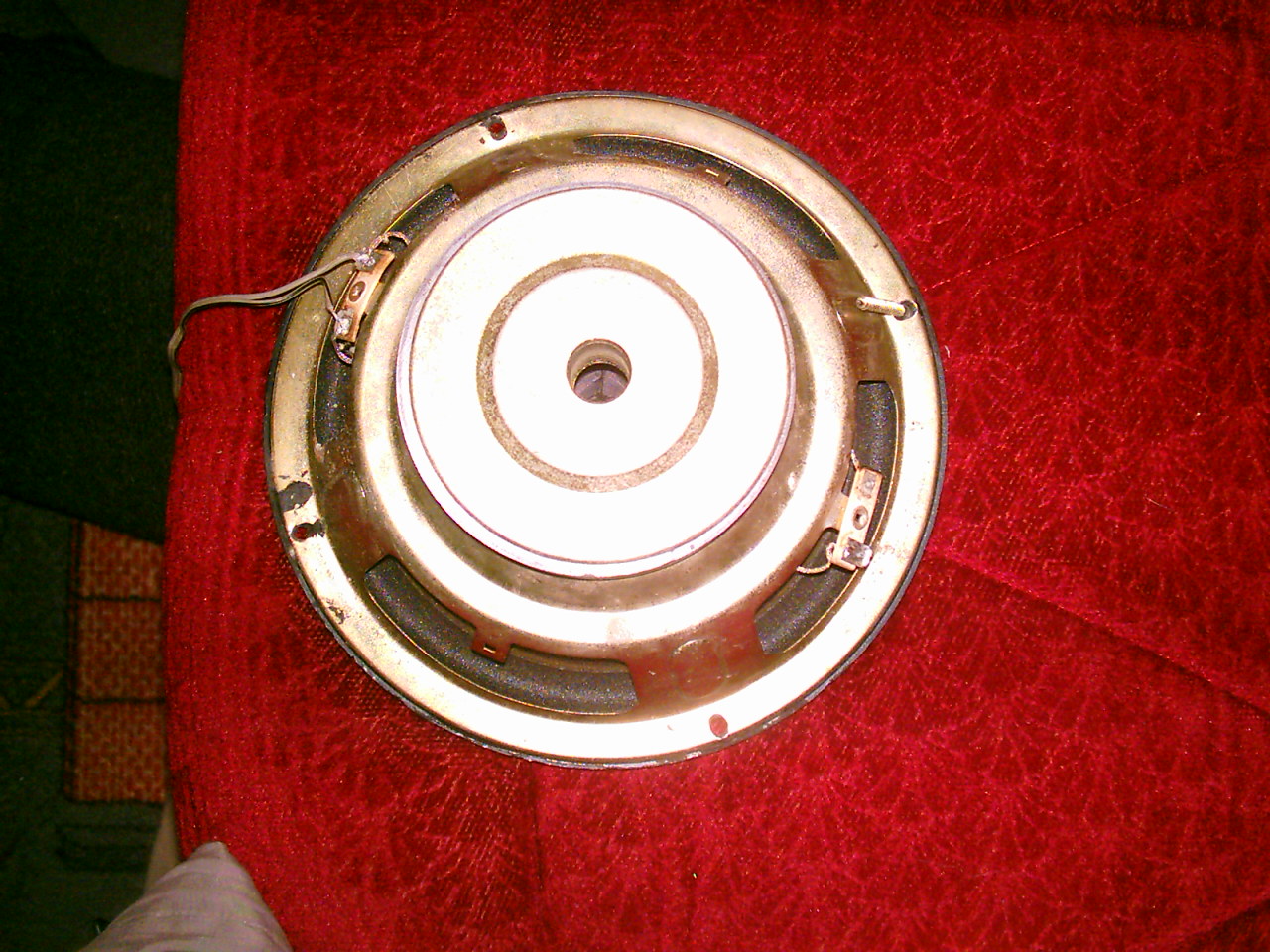 Co to za głośnik? Chcę zmienić obudowę