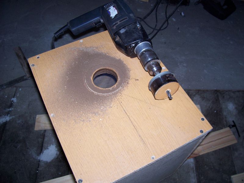 Subwoofer ekstremalnie budżetowy, ze śmieci Subwoofer ekstremalnie budżetowy, ze śmieci