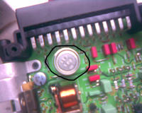 Element półprzewodnikowy - prawdopodobnie dioda ?