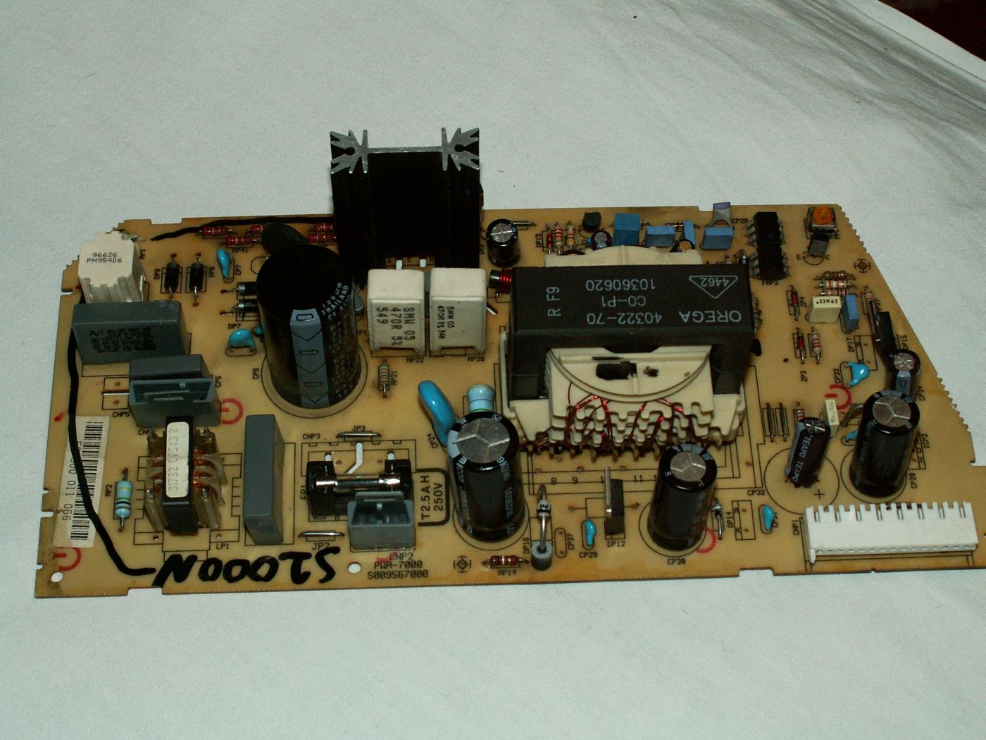 Za wysokie napięcia ORION TV2807 CHASSIS PROFESSIONAL7000