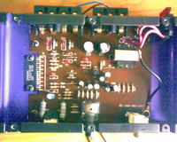 BOSS AUDIO AMP-100 co pod niego?