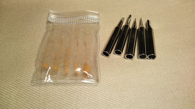 Testuję zestaw lutowniczy - bez miernika i z lutownicą sieciową z regulowaną mocą.