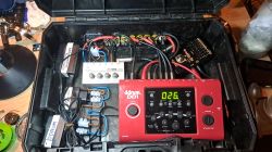 Walizkowy zestaw audio z modułem perkusyjnym, EQ i wzmacniaczem