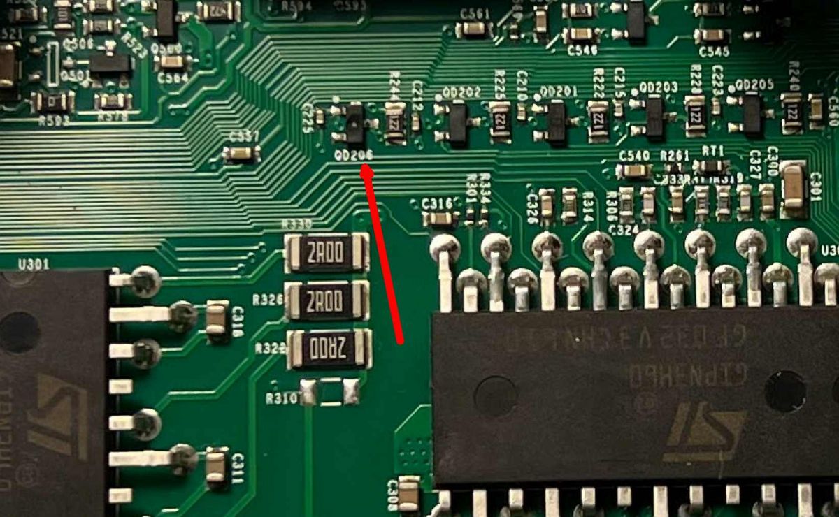 Ikea GHE613CB3 (91143434202 VÄLGJORD) - wartość kondensatora C240 ...