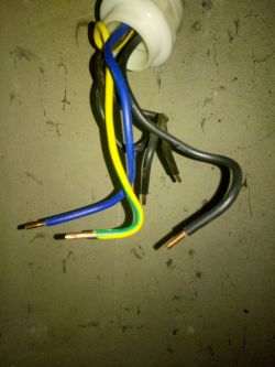 Kable od dawnego ogrzewania elektrycznego nadadzą się do zasilania bramy?