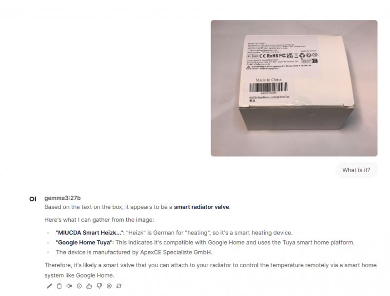 Smart Radiator Valve Box with Label Box with a product label containing information about compatibility and manufacturer.