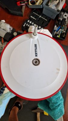 Jak zdemontować i wymienić łożysko w kole zamachowym orbitreku Kettler UNIX E?