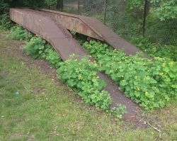 Czy ta rampa samochodowa wymaga atestu i jaki organ wystawi taki dokument?