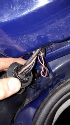 Corsa C 1.2 2002 - Elektryka głupieje po wciśnięciu hamulca bez kluczyka