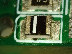 Identyfikacja i funkcja elementu w układzie z mosfetem FHD9540