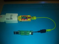 Prosty mini test kabli USB. Prosty mini test kabli USB.