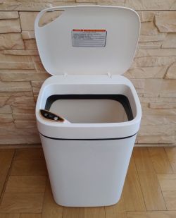 Sterownik (fotokomórka) do automatycznego kosza na śmieci