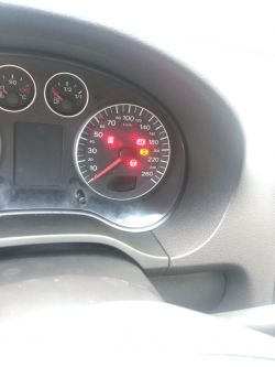 Audi A3 8p 2.0fsi axw 2003 - Gasnące zegary, opóźnione kontrolki, immo, błędy zwarcia do masy