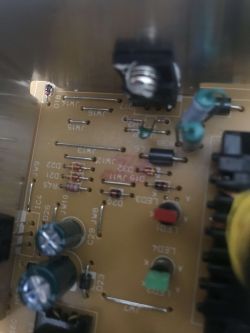 Ładowarka MAKITA DC18RA T 230V - identyfikacja elementów Ładowarka MAKITA DC18RA T 230V - identyfikacja elementów