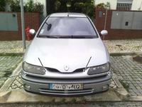 Renault laguna 98 phII - Wymiana reflektorów przednich . Wskzówki.