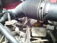 Audi a3 1.6 attraction 1996 szarpanie, urwana klapka kolektora(?)