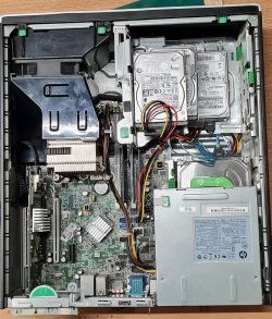 Jak wejść do ustawień kontrolera RAID Fujitsu D2616-A22 GS1 ?