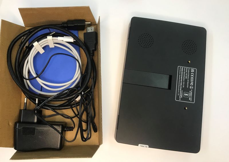 Tiny touchscreen monitor 8" for Raspberry and beyond - tests, energy efficiency