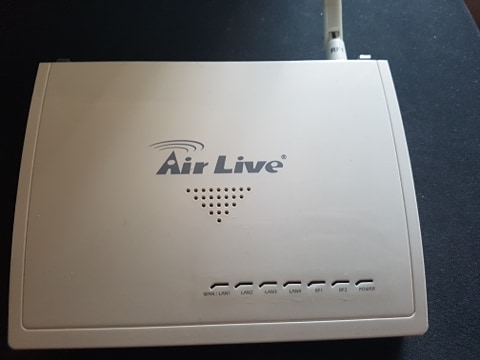 Zwiększenie zasięgu wifi w domu; nowy i stary router ---> zastosowanie ...