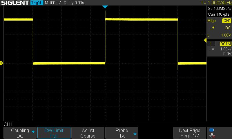 Oscilloscope screen displaying a square wave signal.