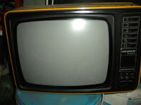 [Sprzedam] Sprzedam zabytkowy telewizor uniwersum senator