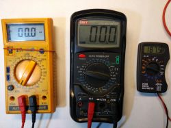 Bardzo tani Mini Multimetr DT83B - Test / Recenzja / Opis Bardzo tani Mini Multimetr DT83B - Test / Recenzja / Opis