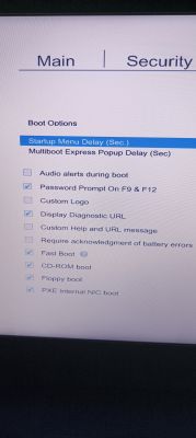 Ekran BIOS z opcjami rozruchu, zaznaczone są m.in. Fast Boot i PXE Internal NIC boot.