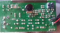 Gdzie przylutować kabelek zasilający zegarek elektroniczny?