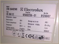 Lodówka Electrolux ERB36402W8 - jak wymienić uchwyt drzwi?