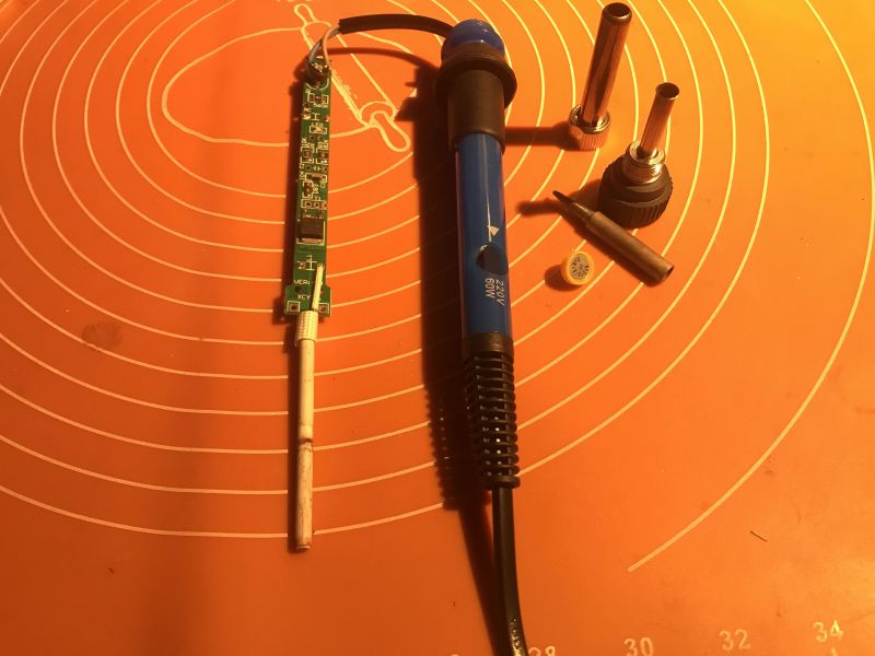 Testuję zestaw lutowniczy - bez miernika i z lutownicą sieciową z regulowaną mocą.