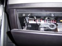 Bmw e65 2002 - Lokalizacja plusa po zapłonie w okolicach schowka lub lusterka