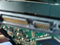 Seagate Barracuda 320GB - cykanie i przycinanie gier, uszkodzone złącze SATA