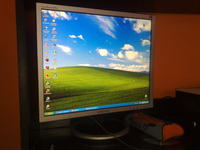 Sprzedam kompa 2.8GHz 768MB 80GB geforce 2 z monitorem LCD
