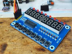 Moduł z wyświetlaczem TM1638, 8 cyfr i przyciski