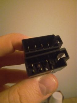 Podłączenie radia Pioneer MVH-S120UB do Citroen C3 Furio 2007: separator antenowy i przejściówki?