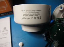 Smart Wi-Fi Lamp Holder by eWeLink with visible technical specifications.