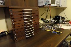 Organizer na drobne elementy elektroniczne Organizer na drobne elementy elektroniczne
