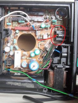 Dlaczego magnetofon Unitra MK232P nie nagrywa kaset?