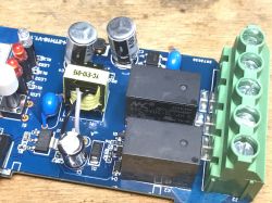 Inside View of Moes MS-103 Relay Interior of Moes MS-103 programmable relay showing the PCB and electronic components inside the device.