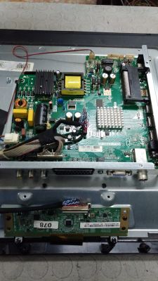 Specyfikacje techniczne telewizora Miia MTV-28DLEHD: płyta główna TP.SIS231.PT85, panel LCD UE25Q64