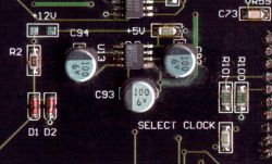 Promodule Elsat Amiga CD32: ICL7660 i odwrócona biegunowość kondensatorów