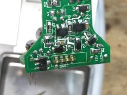 Yeelight GU10 Smart Bulb W1 350lm YLDP004-A - wnętrze, moduł WiFi