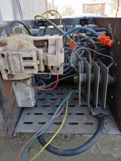 Podłączenie fazy i neutralnego w prostowniku transformatorowym - gdzie podłączyć?