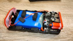 YATO 83081 - wskaźnik ładowania, lampka LED i trójkątny przycisk - naprawa/czyszczenie?